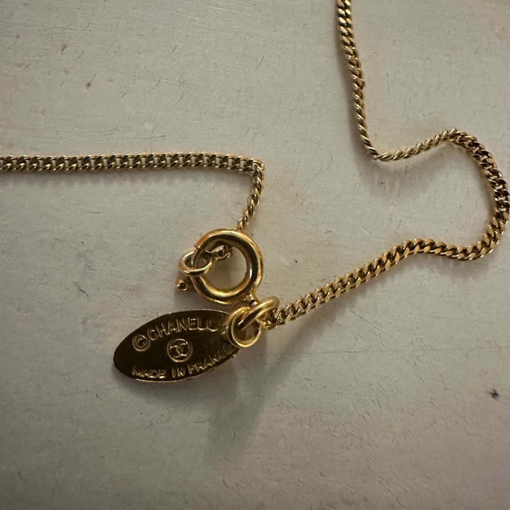 Price Drop!! Chanel necklace and earrings. Great condition! - Picture 2 of 4